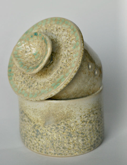 Francuska maselniczka kwiatek